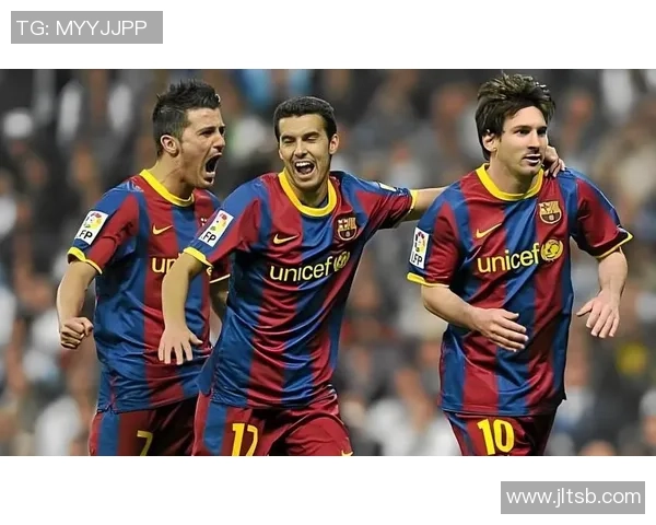 不同年代的足球明星风云录从经典到现代的传奇球员回顾 不同年代的足球明星风云录从经典到现代的传奇球员回顾