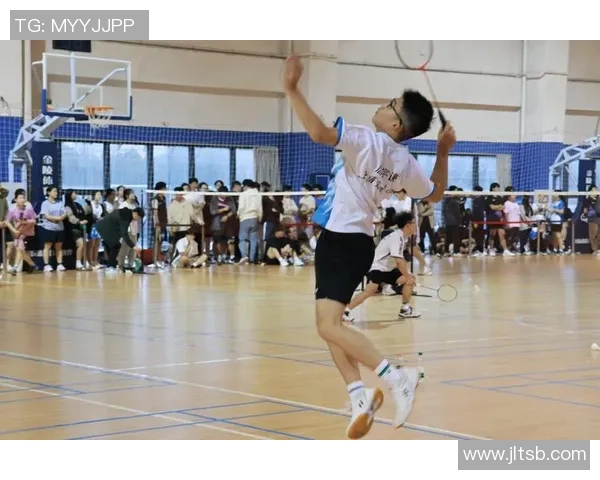 上海羽毛球队在世界锦标赛积分榜上以98分稳居第一名展现强大实力 上海羽毛球队在世界锦标赛积分榜上以98分稳居第一名展现强大实力