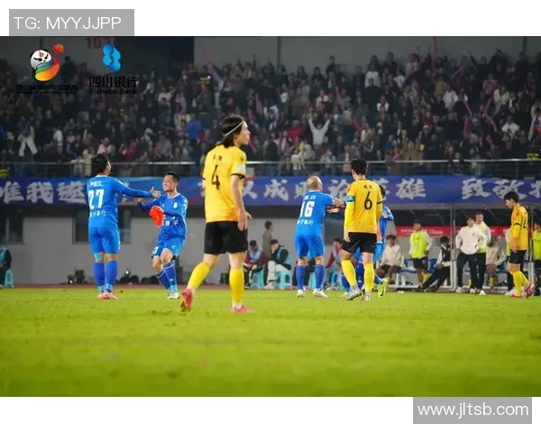 杨军专访：从绿茵场到人生舞台的足球旅程回顾与展望