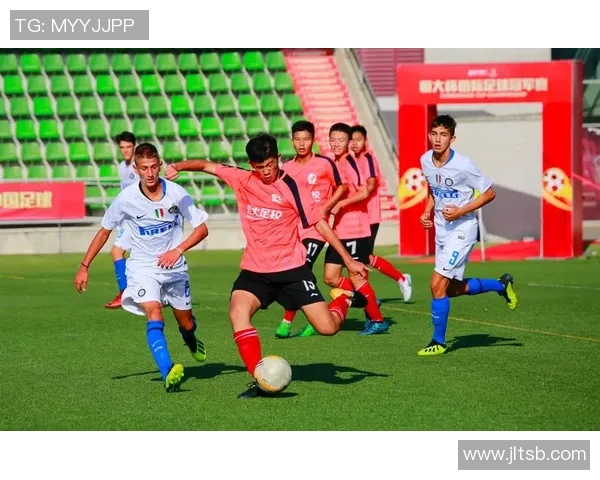 华天足球携手青训发展推动中国足球未来新篇章